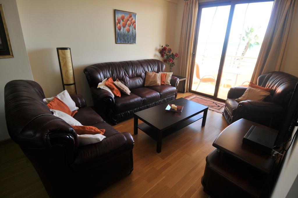 لارنكا Ithaki Phinikoudes Apartment No. 202 الغرفة الصورة